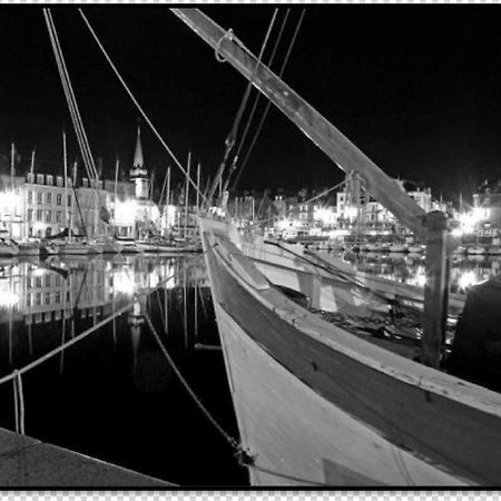 Le Bellevue - Beautiful Sea View Apartamento Honfleur Exterior foto